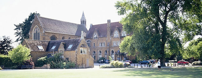 Camp linguistique d’été junior BELL - Oxfordshire - Bloxham School Campus (Oxford en Angleterre)