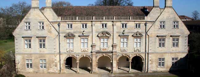 Programme pour Juniors avec un niveau de langue avancé (Cambridge en Angleterre)