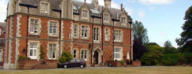 Camp linguistique d’été junior Bucksmore - King Edwards School (Guildford en Angleterre)