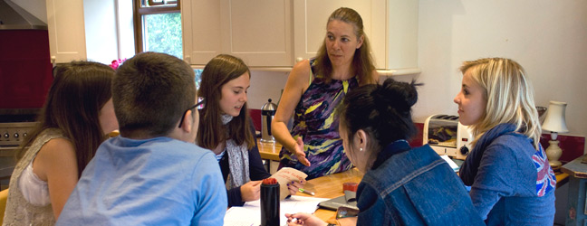 Immersion chez le professeur dans le Kent (Kent en Angleterre)