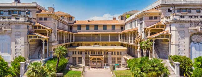 Programme intensif d'été sur campus pour adolescents (Nice en France)